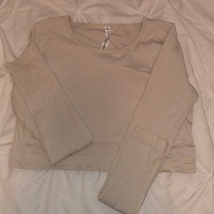 size 12 ebb to street long sleeve lulu shirt